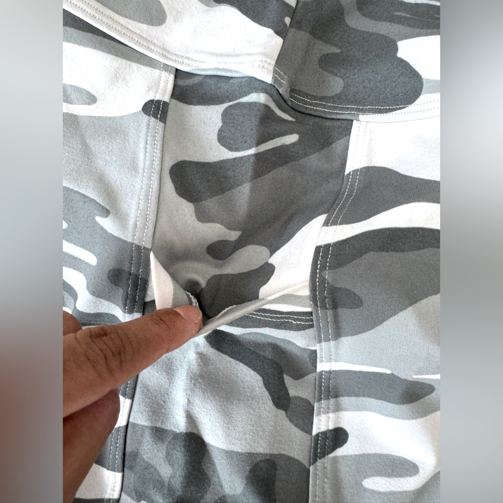 NWT Bombshell Sportswear Camo Print Leggings - Picture 10 of 11